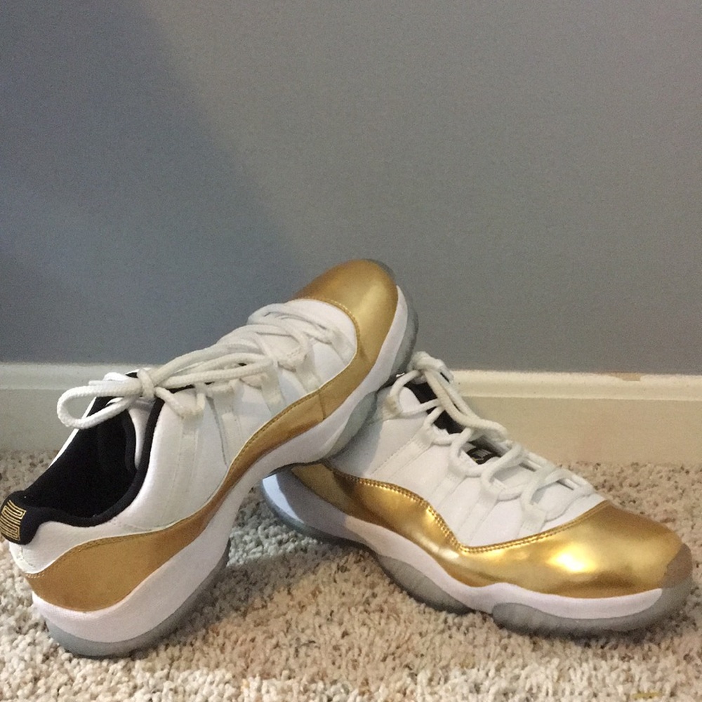 Nike Air Jordan’s Retro 11 Gold Men’s 8.5